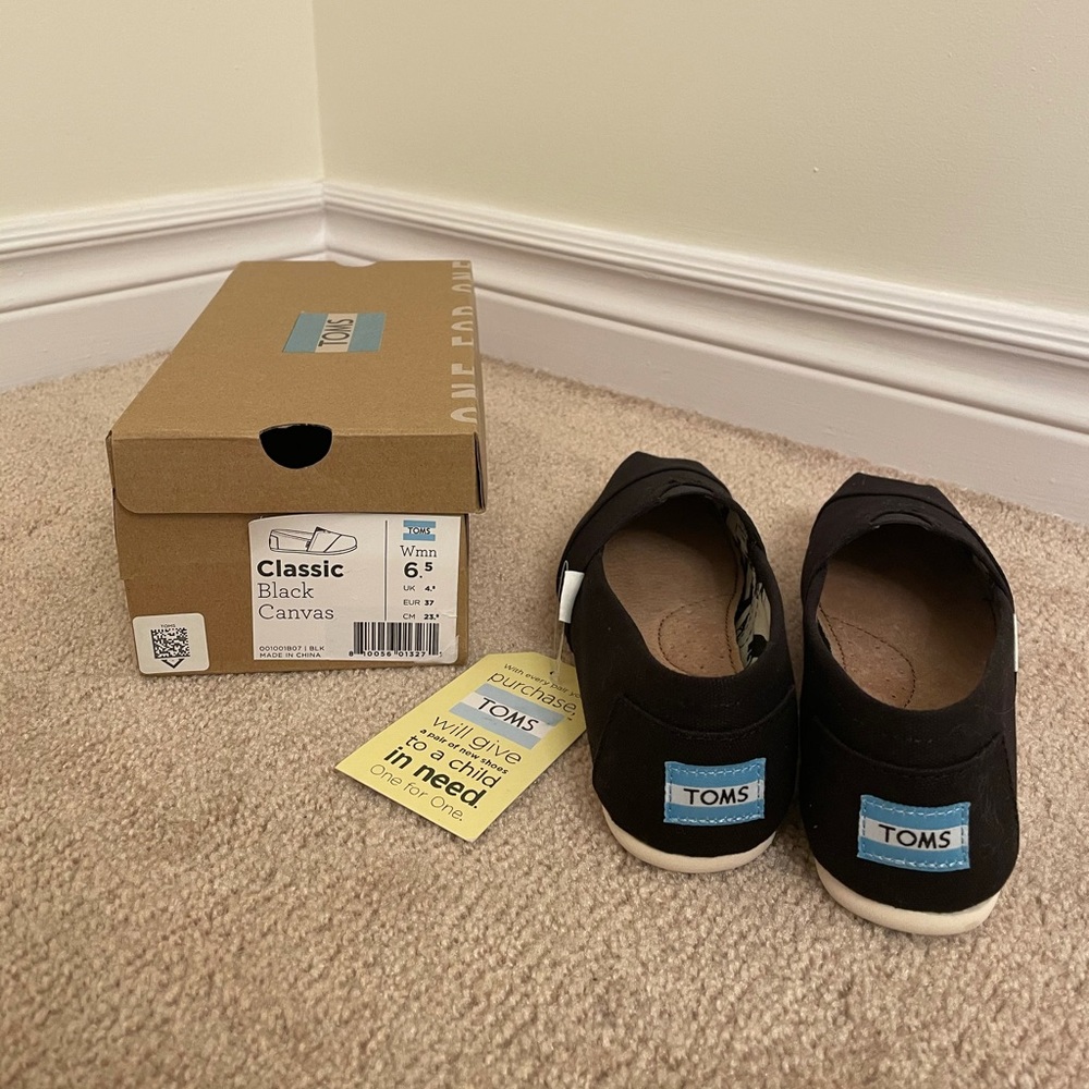 Toms canvas slip ons